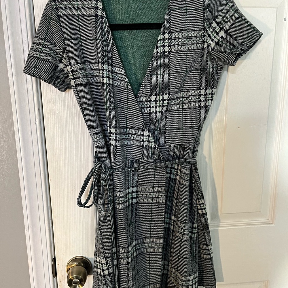 Zara Plaid Wrap Dress - Gray & Green